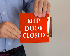 Keep Door Closed Projecting Sign