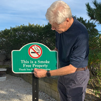 Smoke free property sign